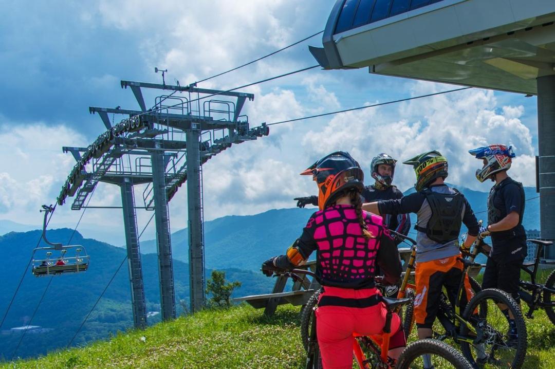 On Top Of The World At Sugar Top Resort Sugar Mountain Luaran gambar